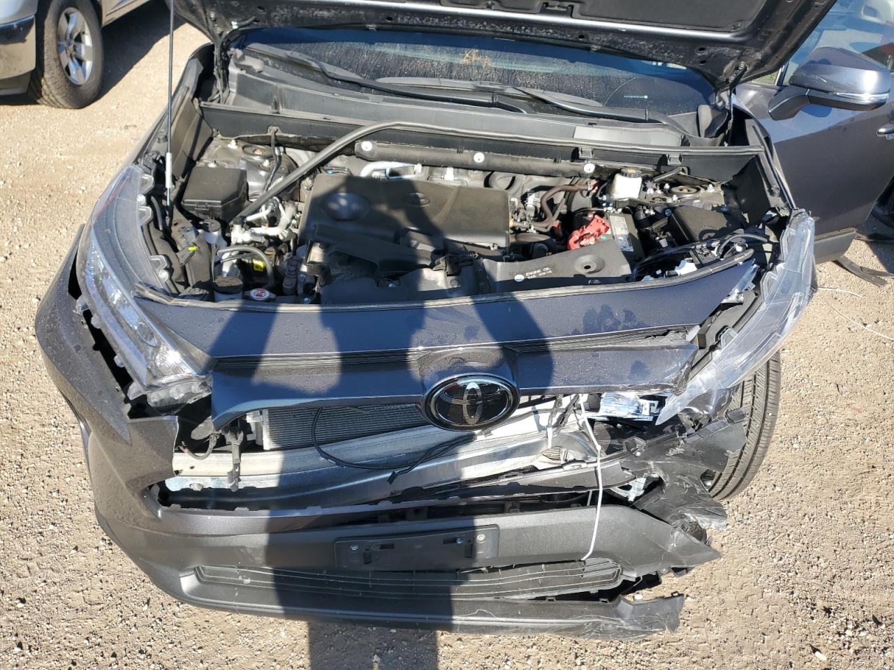 2020 Toyota Rav4 Xle VIN: 2T3P1RFVXLW114400 Lot: 69959075