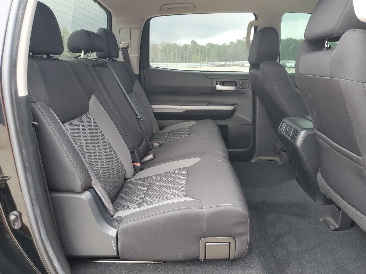 2020 Toyota Tundra Crewmax Sr5 VIN: 5TFDY5F15LX898131 Lot: 69872005