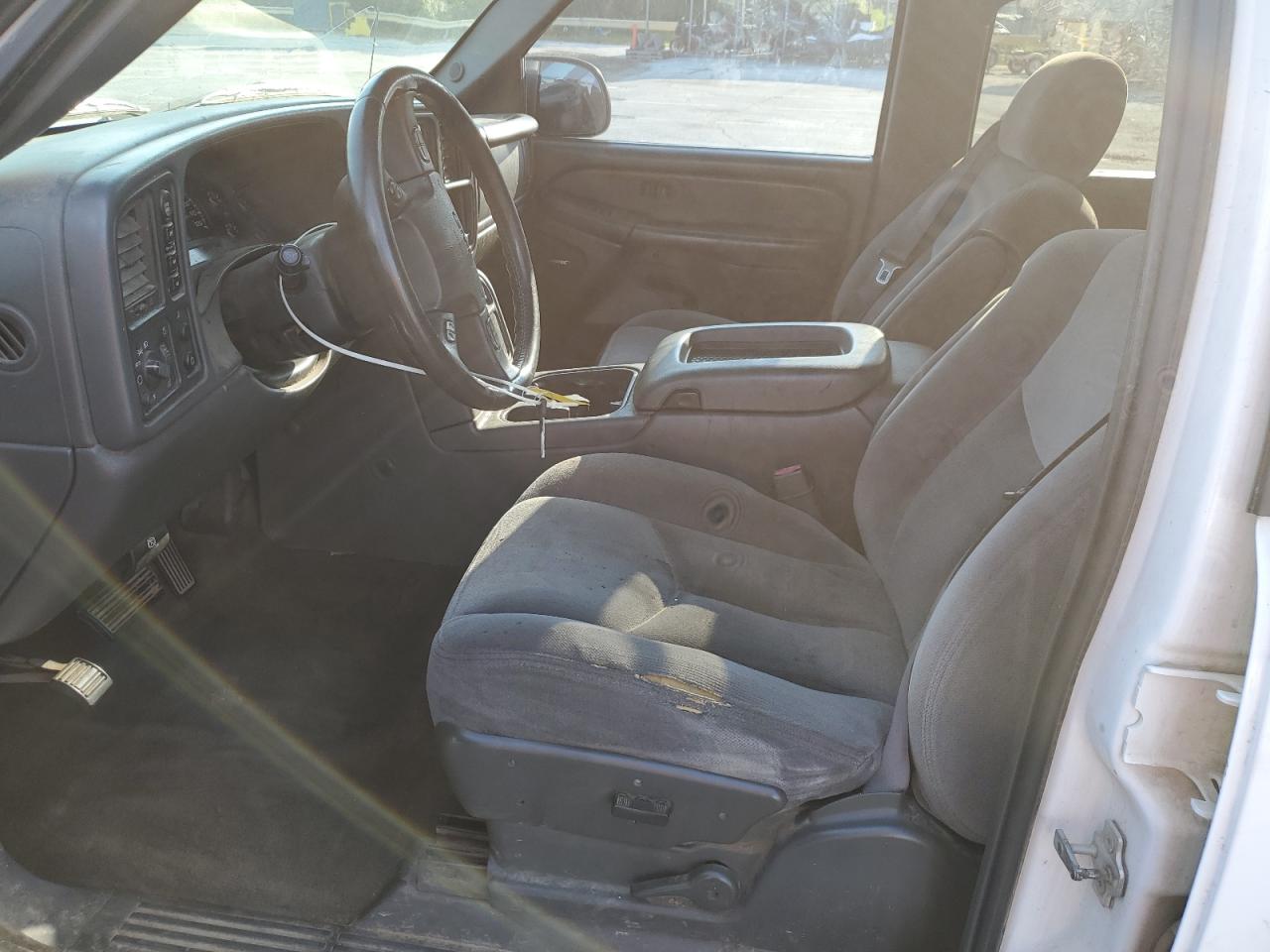 2005 GMC New Sierra K1500 VIN: 2GTEK13T551145719 Lot: 64267595