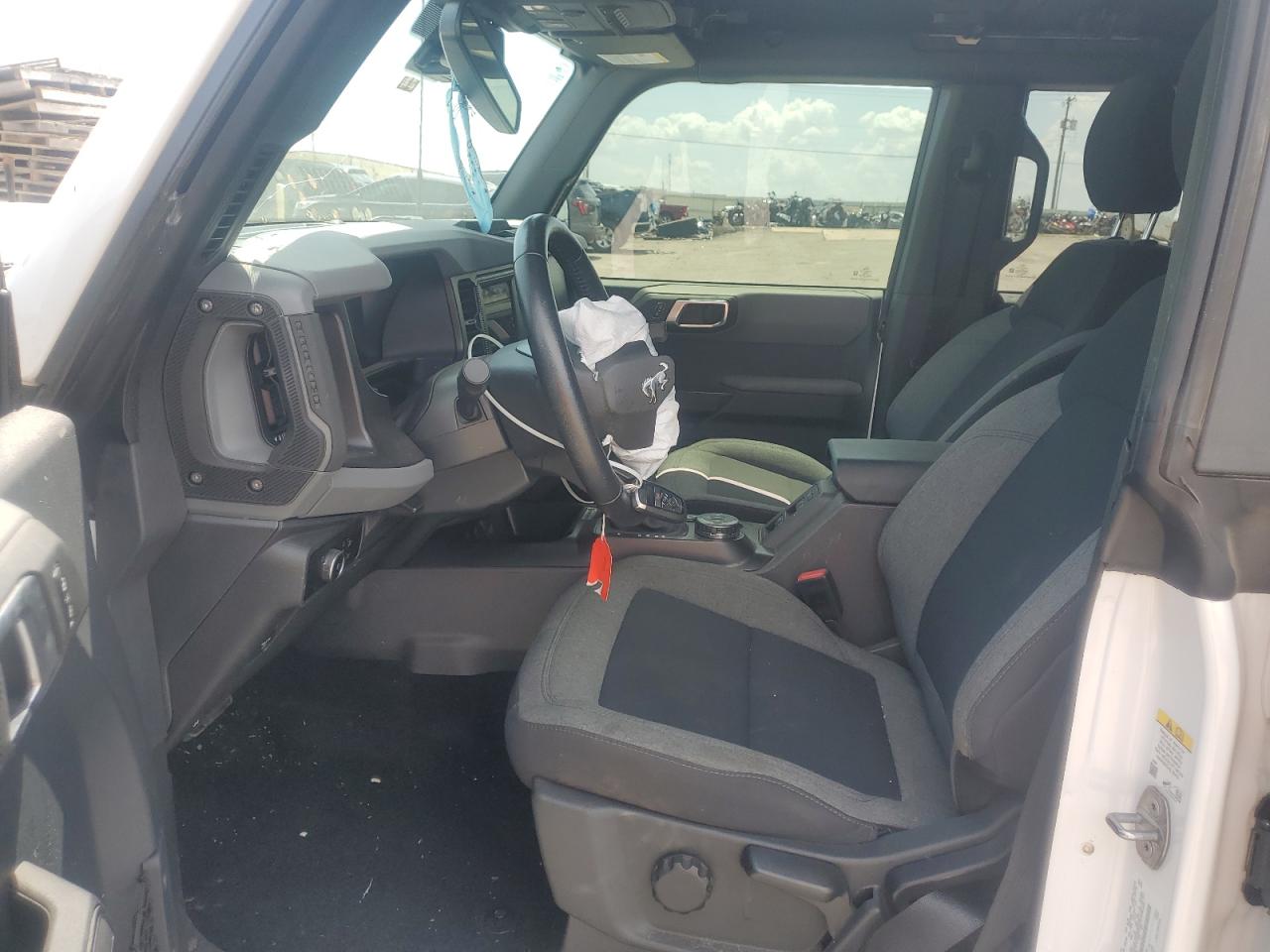 2023 Ford Bronco Base VIN: 1FMDE5BH6PLB63064 Lot: 69448745