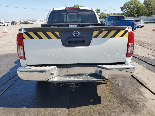 Pickups NISSAN FRONTIER 2015 Biały