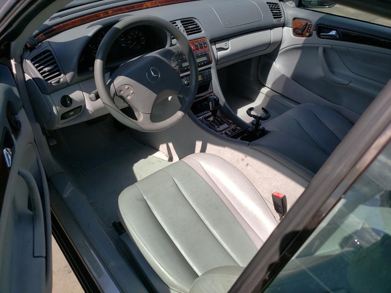 2003 Mercedes-Benz Clk 320 VIN: WDBLK65G53T141292 Lot: 70351815