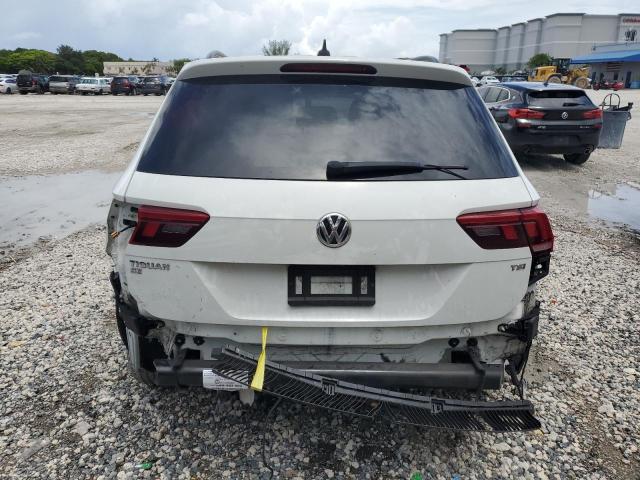  VOLKSWAGEN TIGUAN 2018 Белы
