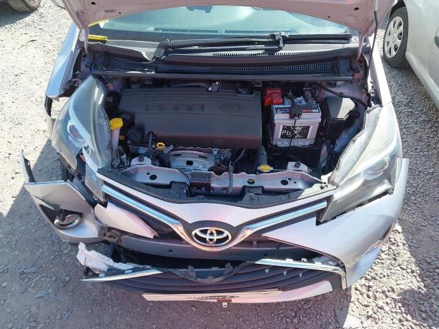 2015 TOYOTA YARIS ICON