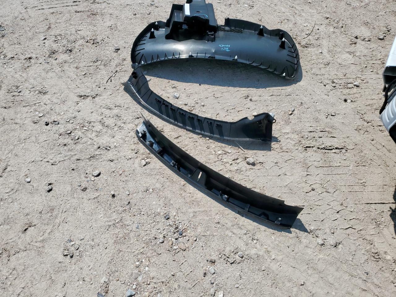 2022 Tesla Model 3 VIN: 5YJ3E1EA1NF321415 Lot: 70197575