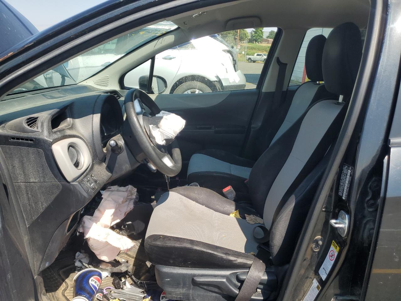 2012 Toyota Yaris VIN: JTDKTUD36CD526710 Lot: 71017365