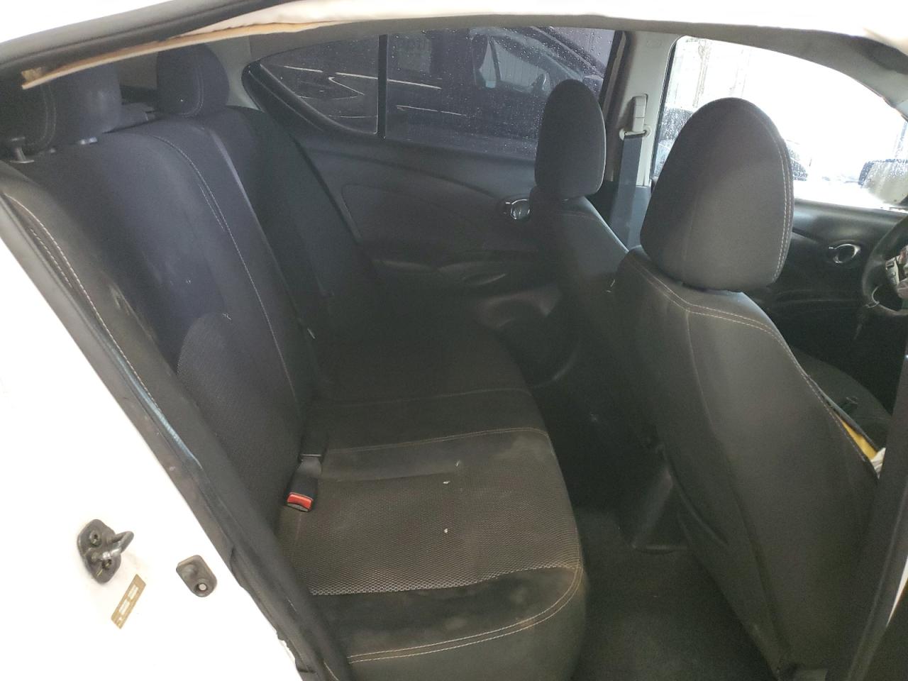 2017 Nissan Versa S VIN: 3N1CN7AP6HL818952 Lot: 70309715