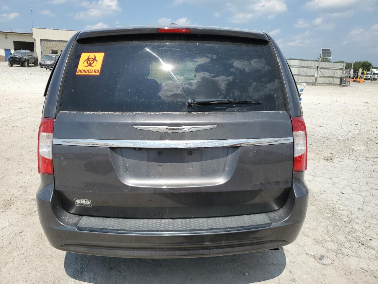 2015 Chrysler Town & Country S VIN: 2C4RC1HG4FR646601 Lot: 69020505