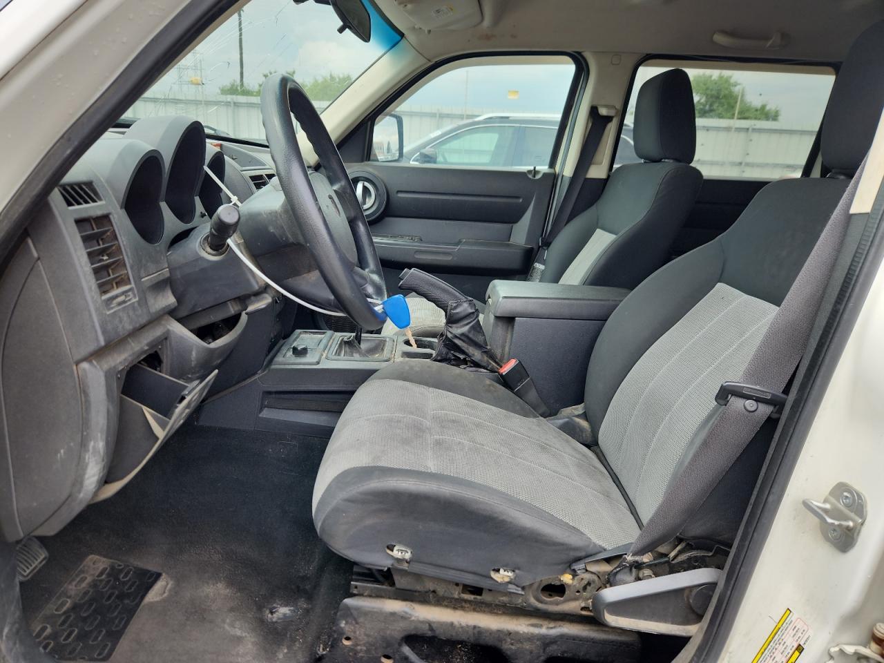 2007 Dodge Nitro Sxt VIN: 1D8GU28K77W737211 Lot: 70359245