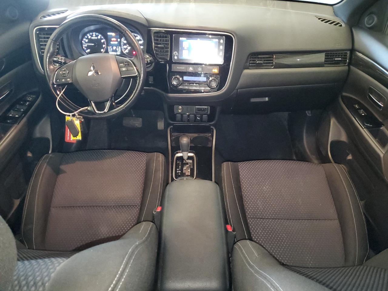 2018 Mitsubishi Outlander Se VIN: JA4AZ3A30JZ031714 Lot: 70877675