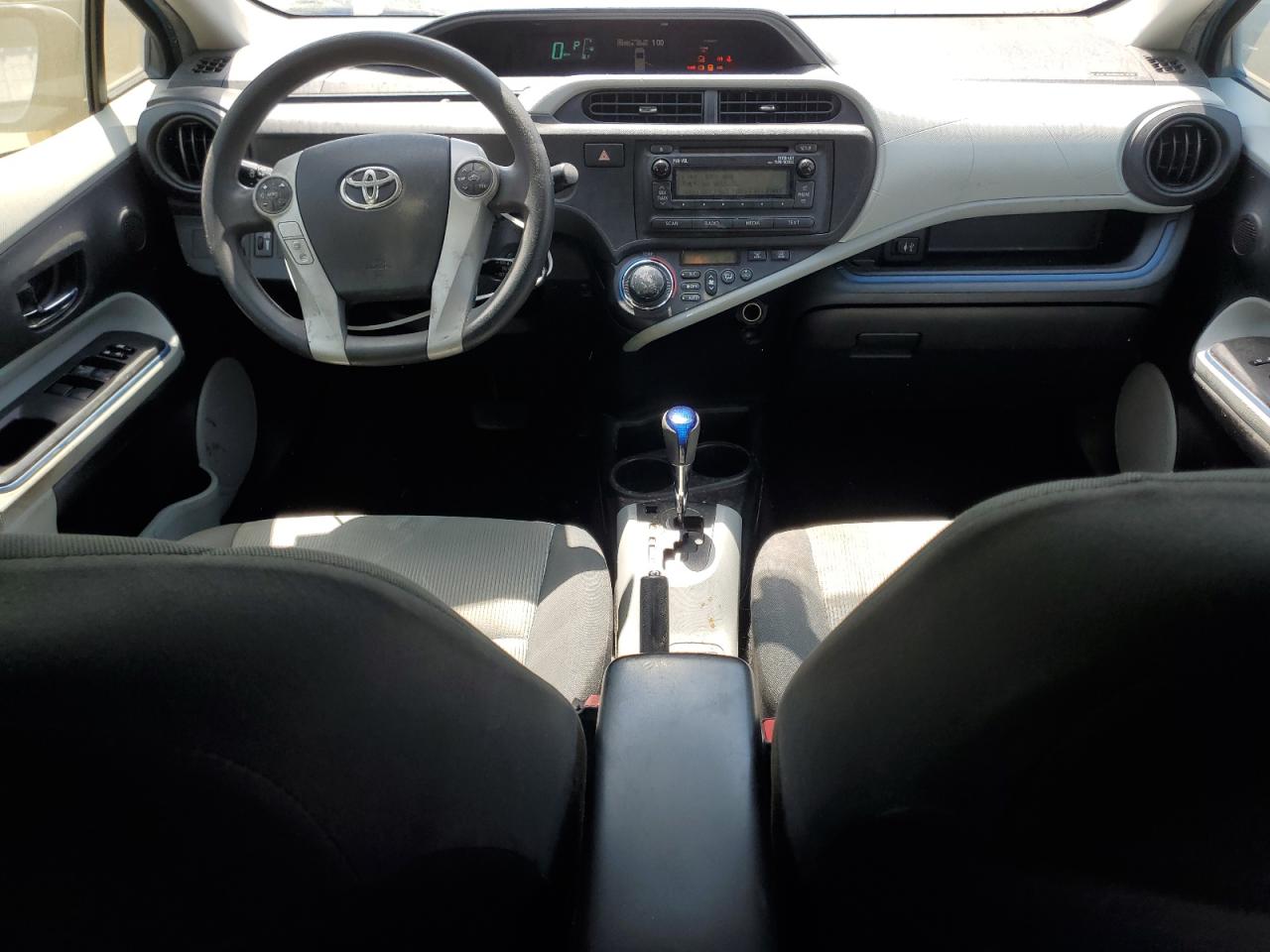 2012 Toyota Prius C VIN: JTDKDTB31C1006944 Lot: 70233625