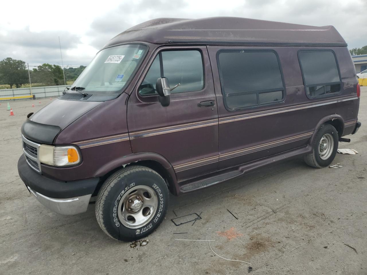 2B6HB21Y8VK566446 DODGE B SERIES Photo 1