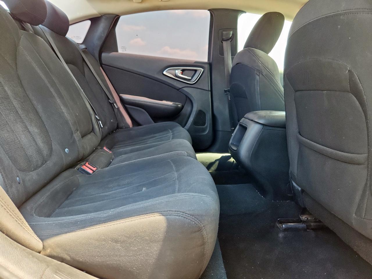 2016 Chrysler 200 Limited VIN: 1C3CCCAB0GN108044 Lot: 70809135