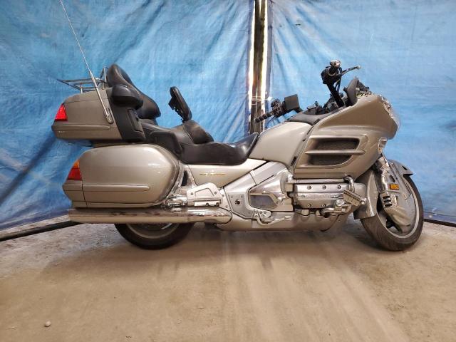 2002 HONDA GL1800    à vendre chez Copart ON - LONDON