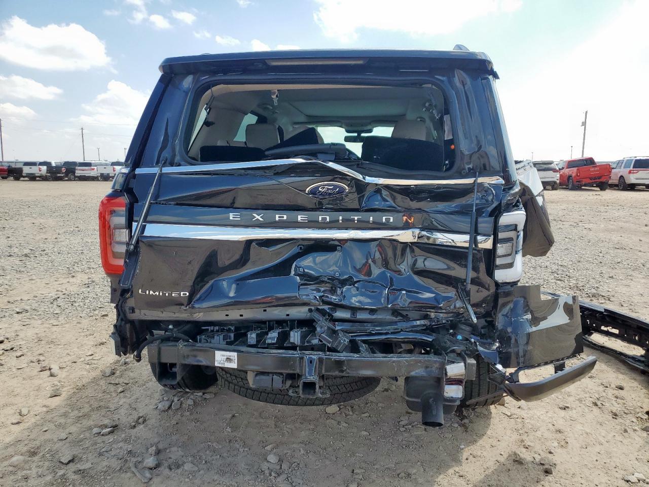 2024 Ford Expedition Limited VIN: 1FMJU2A84REA96056 Lot: 71032385