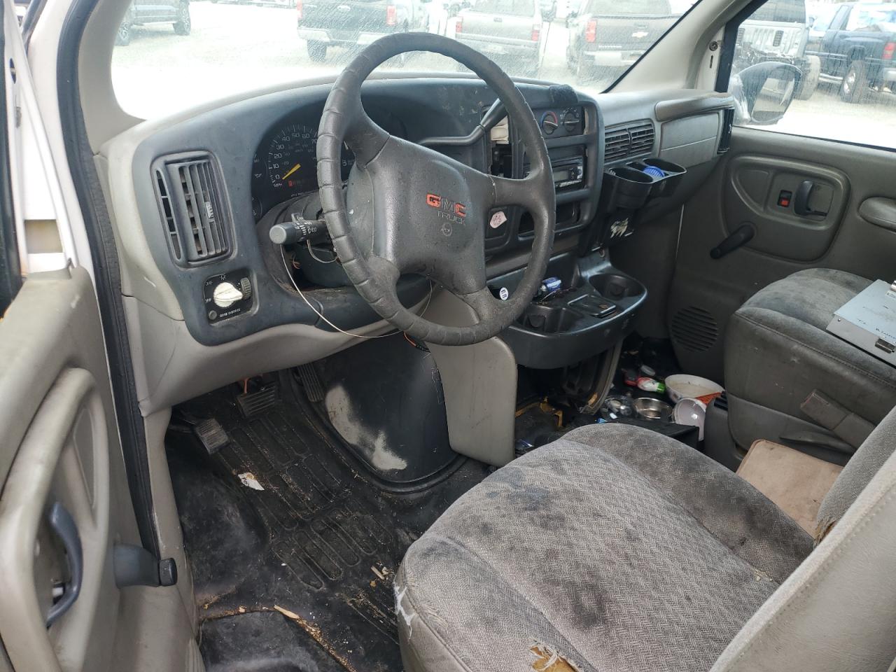 2000 GMC Savana Cutaway G3500 VIN: 1GDGG31W6Y1181797 Lot: 68455265