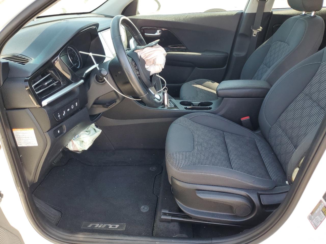 2022 Kia Niro Lx VIN: KNDCB3LC8N5527731 Lot: 70947845