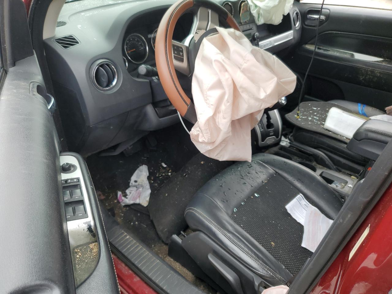 2015 Jeep Compass Latitude VIN: 1C4NJDEBXFD381877 Lot: 67523155