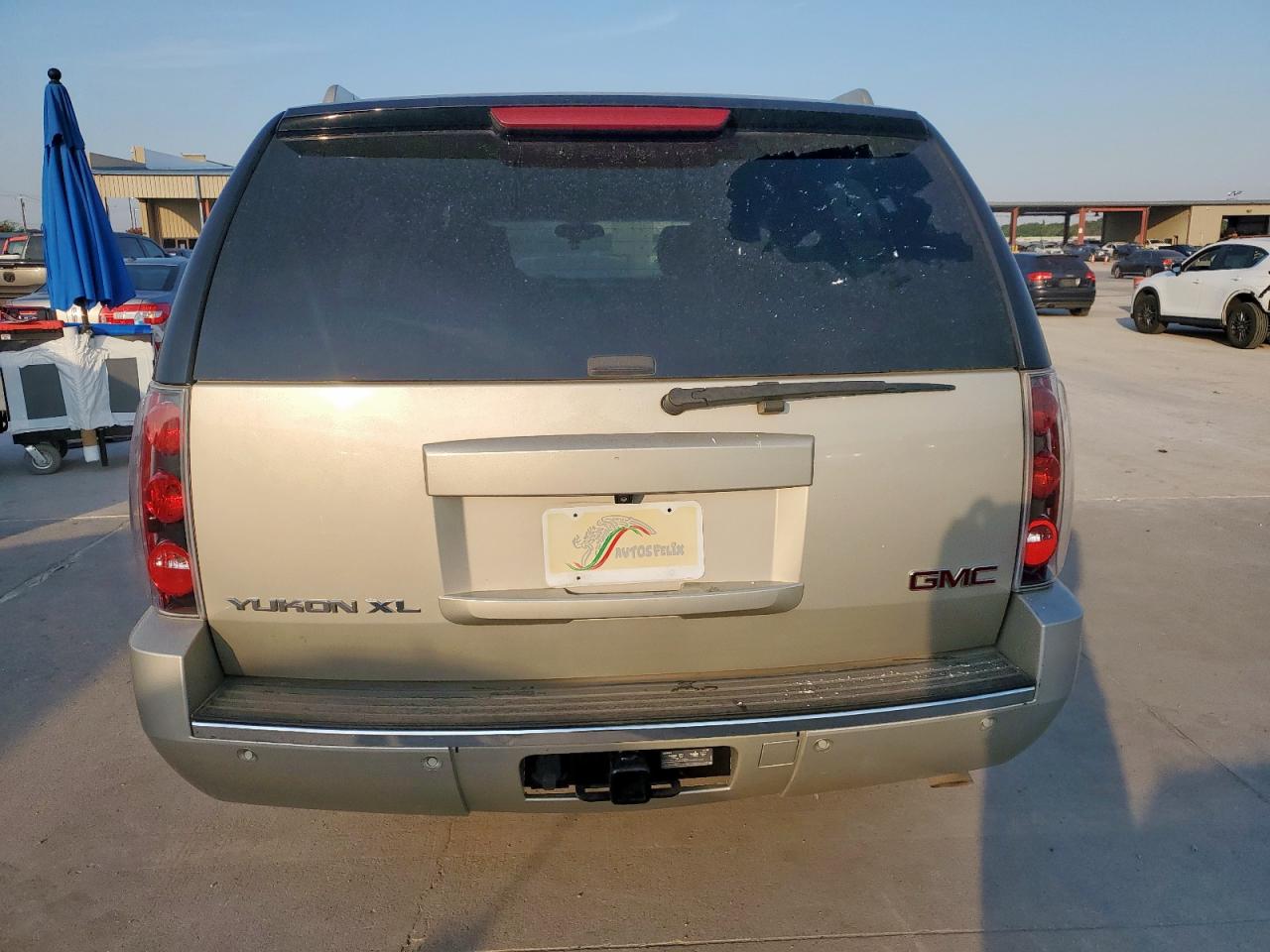 2013 GMC Yukon Xl Denali VIN: 1GKS1MEF4DR143422 Lot: 68238935