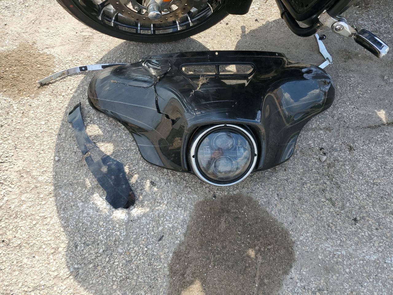 2017 Harley-Davidson Flhxse Cvo Street Glide VIN: 1HD1PXF10HB960734 Lot: 68110605