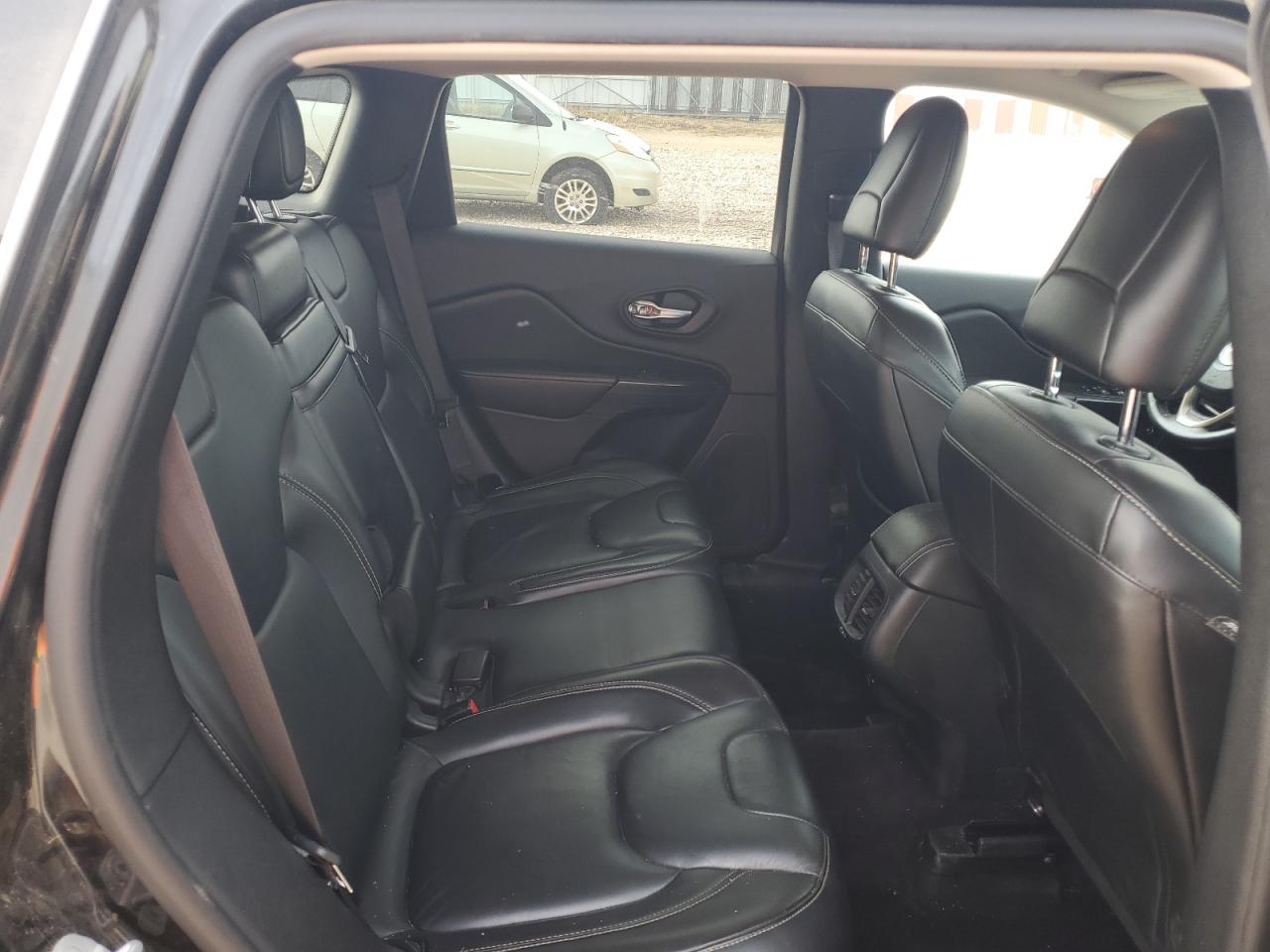 2016 Jeep Cherokee Limited VIN: 1C4PJMDB8GW186571 Lot: 70218235