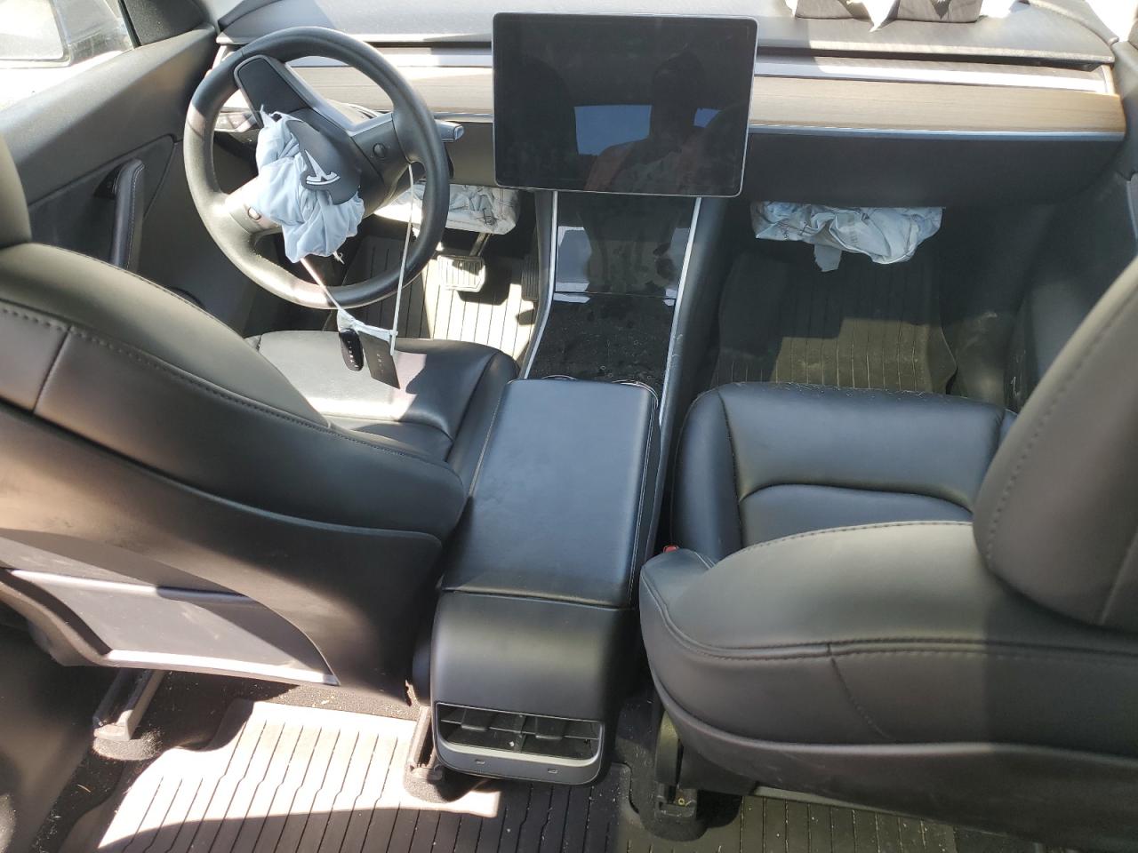 2020 Tesla Model Y VIN: 5YJYGDEE1LF029586 Lot: 68735765