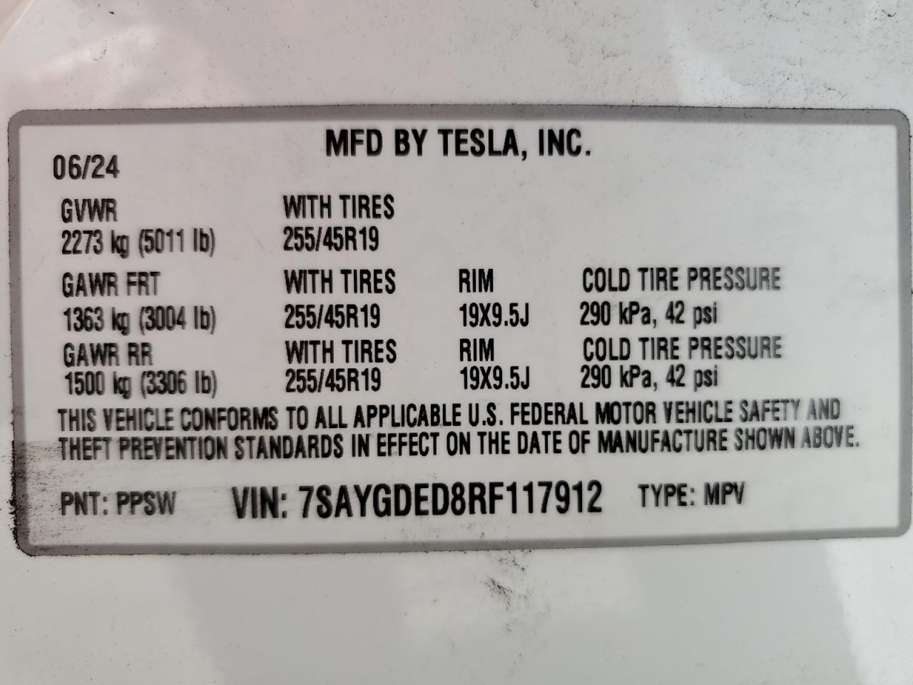 2024 Tesla Model Y VIN: 7SAYGDED8RF117912 Lot: 69319055