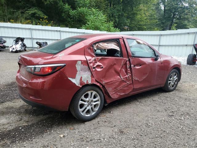  TOYOTA YARIS 2017 Czerwony