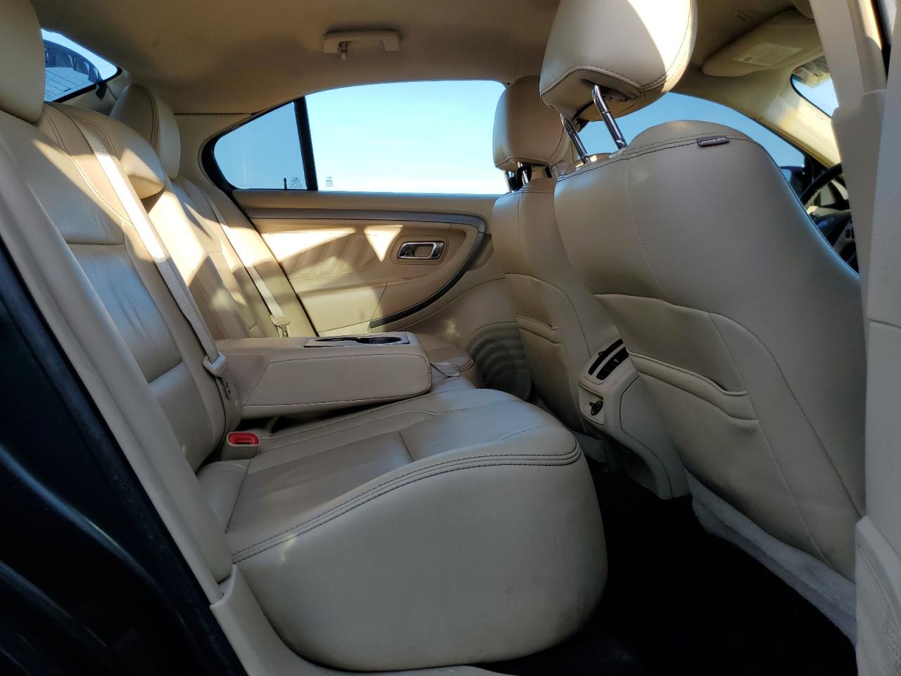 2016 Ford Taurus Sel VIN: 1FAHP2E88GG134108 Lot: 68581235