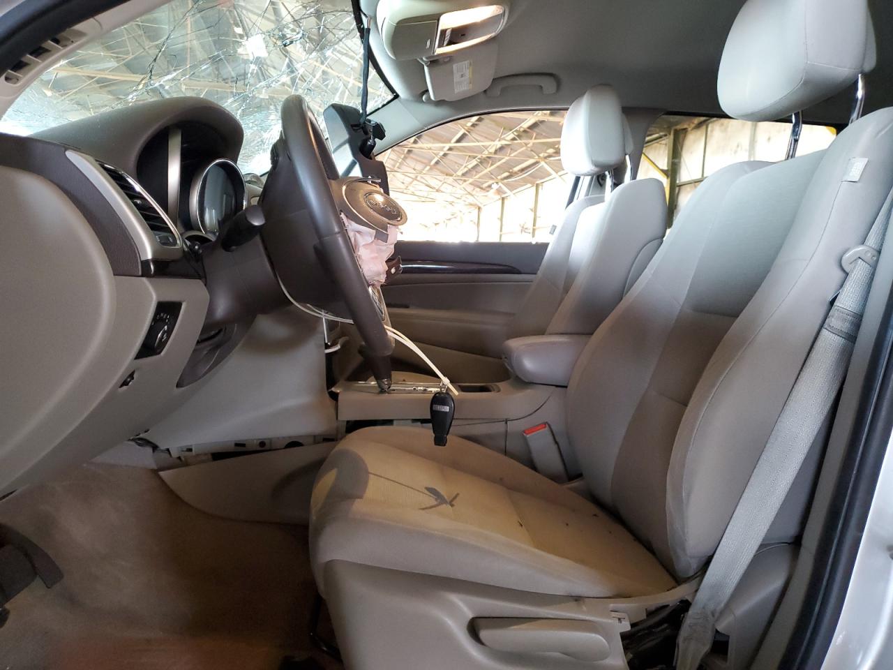 1C4RJEAG5CC355438 2012 Jeep Grand Cherokee Laredo