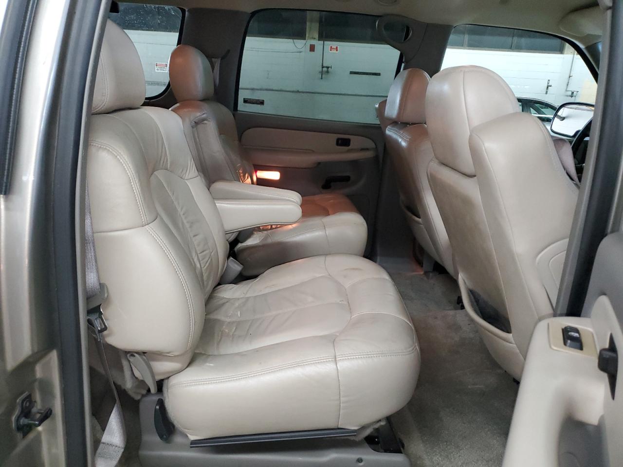 2000 Chevrolet Suburban K1500 VIN: 3GNFK16T9YG187961 Lot: 70686795