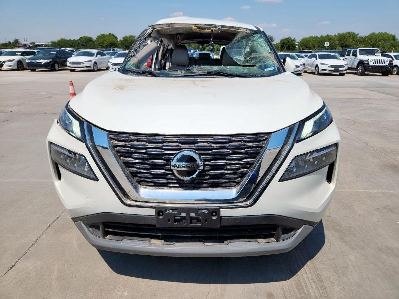  NISSAN ROGUE 2021 Белы