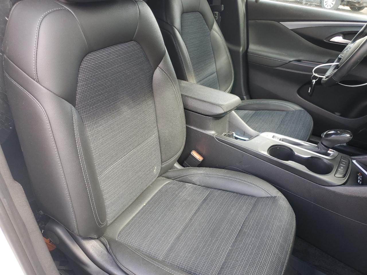 2024 Buick Envista Preferred VIN: KL47LAE25RB220106 Lot: 70122575
