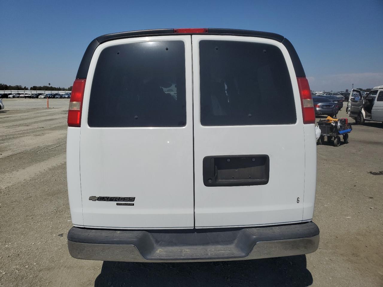 2014 Chevrolet Express G1500 Lt VIN: 1GNSGCF43E1130315 Lot: 69969665