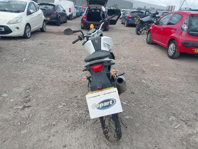 2017 KTM 690 DUKE 1