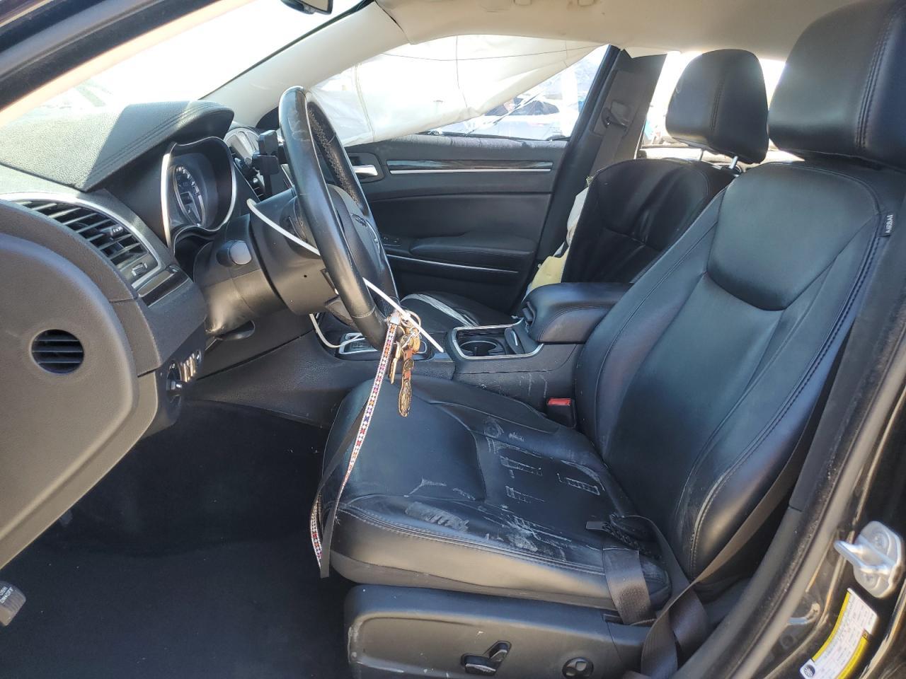 2015 Chrysler 300 Limited VIN: 2C3CCAAG1FH779746 Lot: 69328725