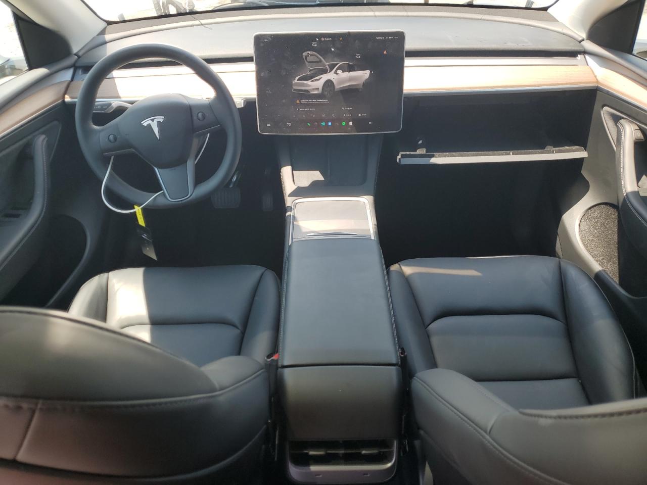 2025 Tesla Model Y VIN: 7SAYGDED7SF321638 Lot: 68146495