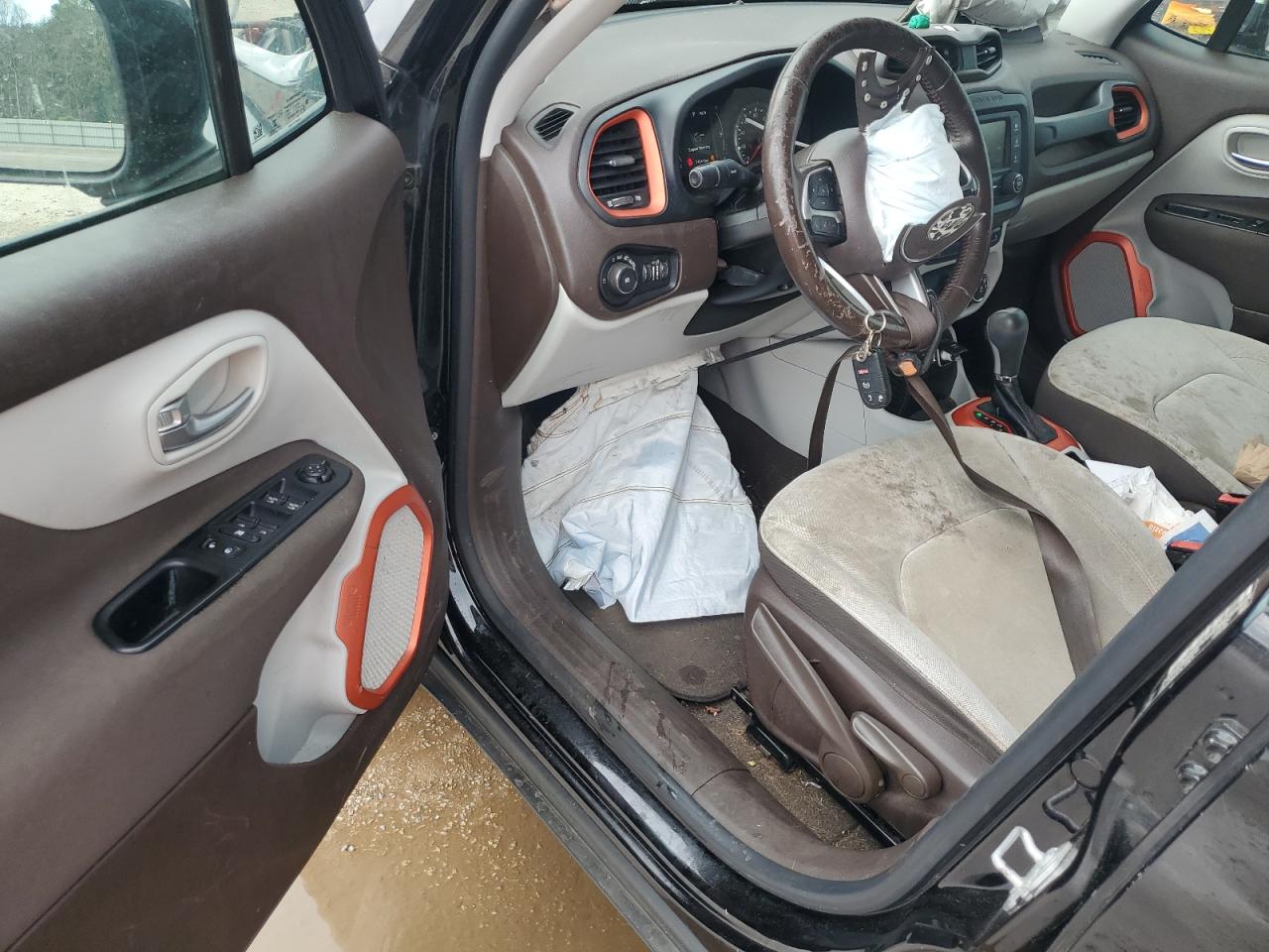 2015 Jeep Renegade Latitude VIN: ZACCJABT0FPB69399 Lot: 70144645