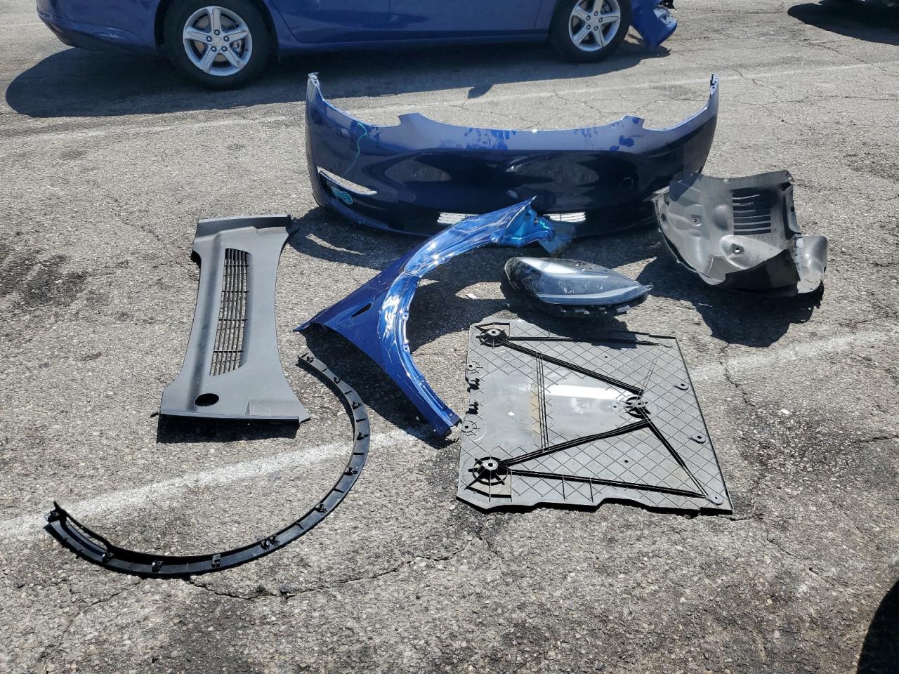 2023 Tesla Model Y VIN: 7SAYGDEF2PF912002 Lot: 70494555