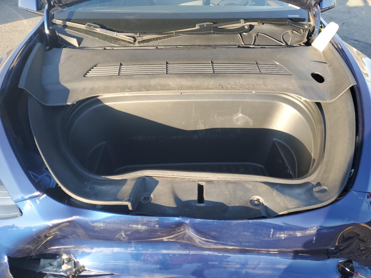 2024 Tesla Model Y VIN: 7SAYGDED0RF019599 Lot: 70712255