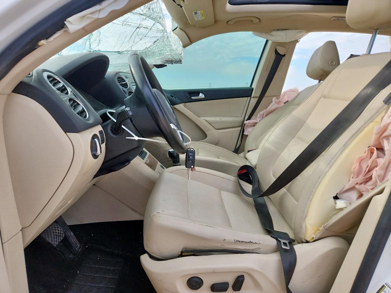 2017 Volkswagen Tiguan Wolfsburg VIN: WVGRV7AX4HK005713 Lot: 70909225