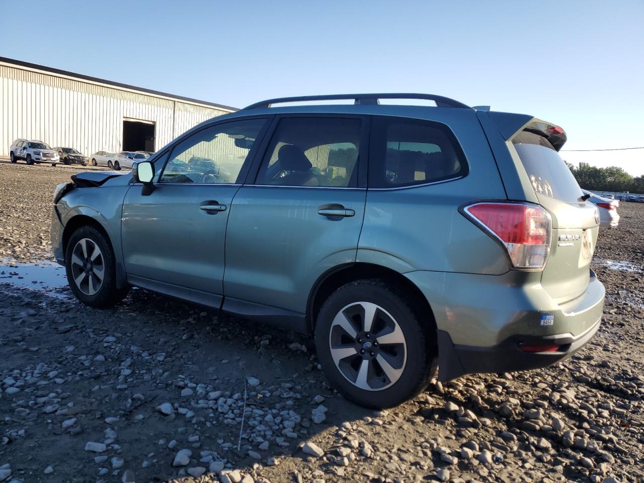 2017 Subaru Forester 2.5I Limited green null gas JF2SJALCXHH486025 photo #3