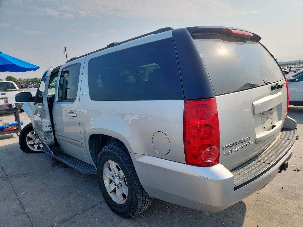 2012 GMC Yukon Xl C1500 Slt silver null flexible 1GKS1KE03CR135732 photo #3