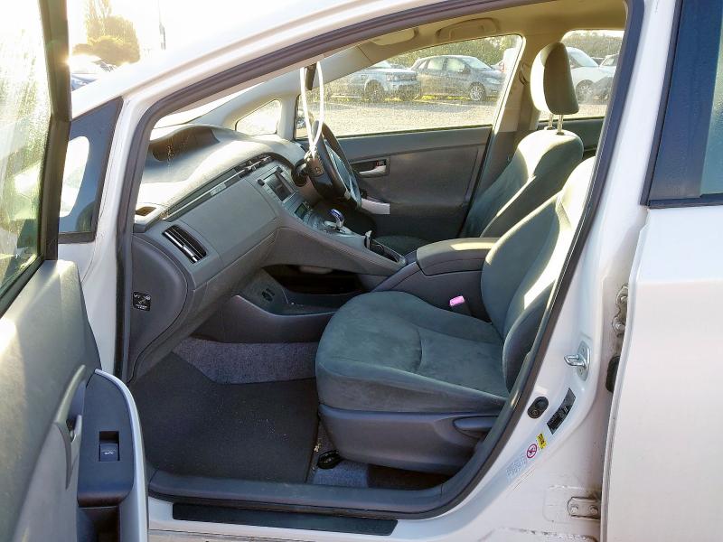 2010 TOYOTA PRIUS T SPIRIT