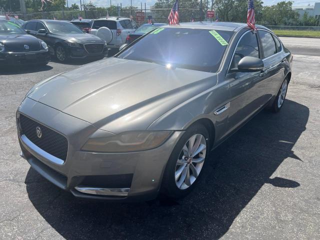 Sedans JAGUAR XF 2017 Gray