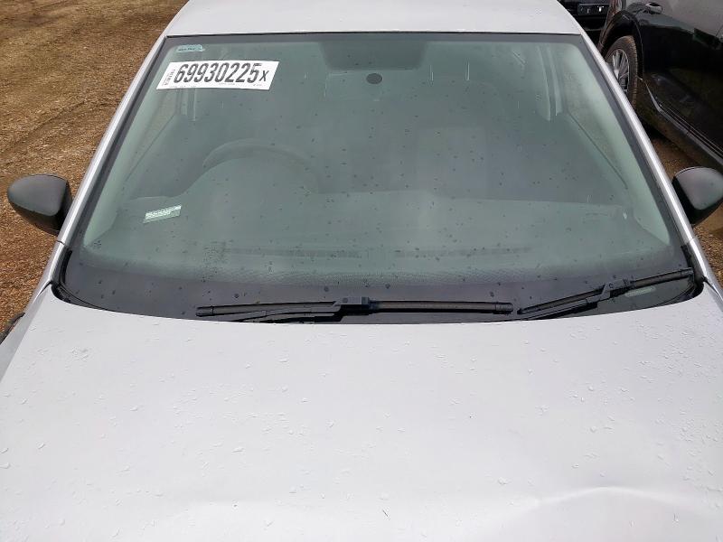 2010 VOLKSWAGEN POLO S