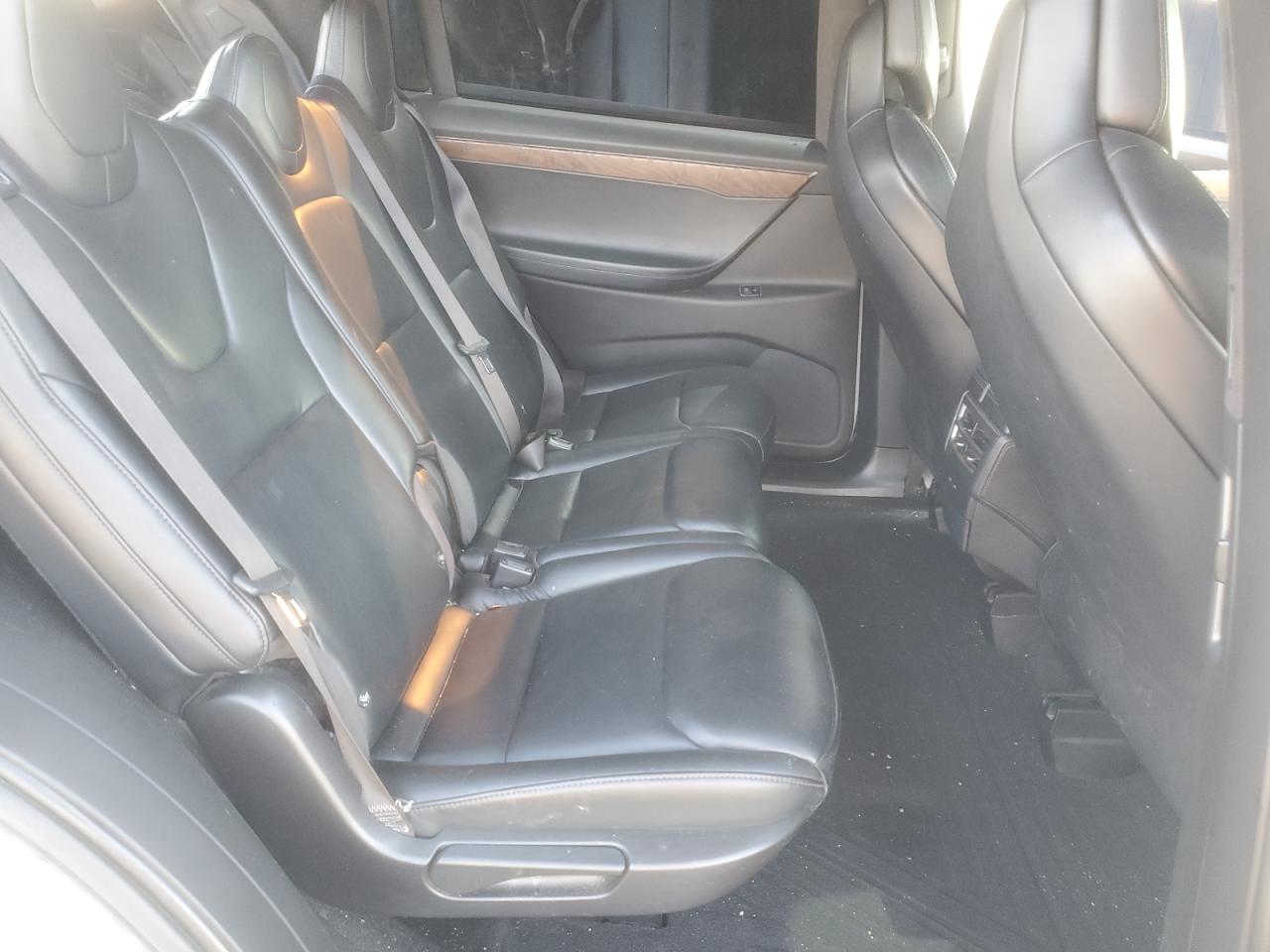 2019 Tesla Model X VIN: 5YJXCDE29KF197875 Lot: 69794615