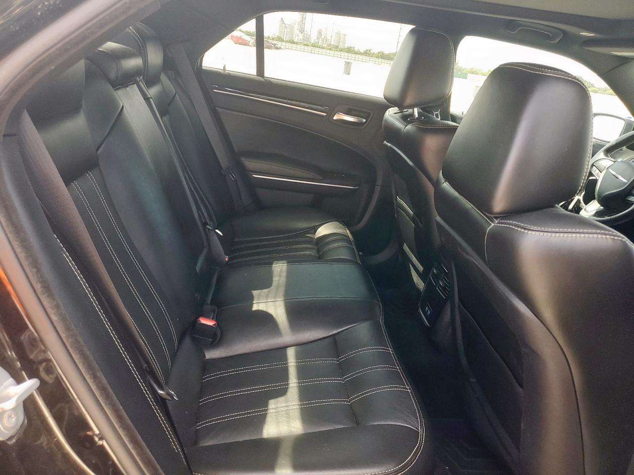 2021 Chrysler 300 S VIN: 2C3CCABT4MH585706 Lot: 69102775