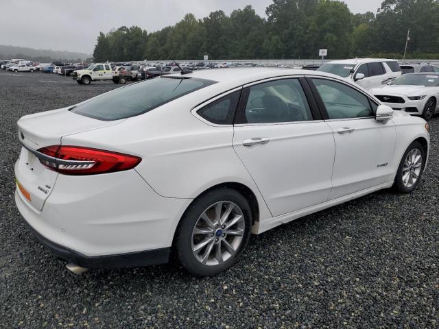 Седани FORD FUSION 2017 Білий