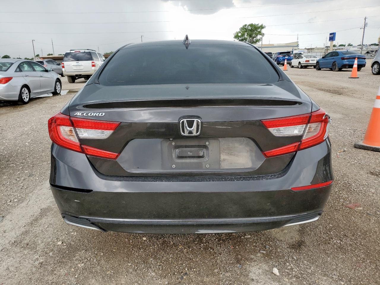 2018 Honda Accord Lx VIN: 1HGCV1F16JA136439 Lot: 69873685